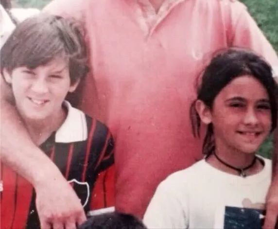 messi-and-antonella-childhood