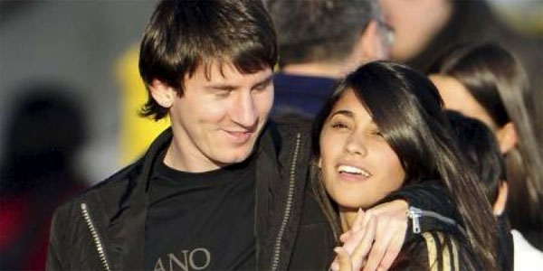 young-messi-and-antonella