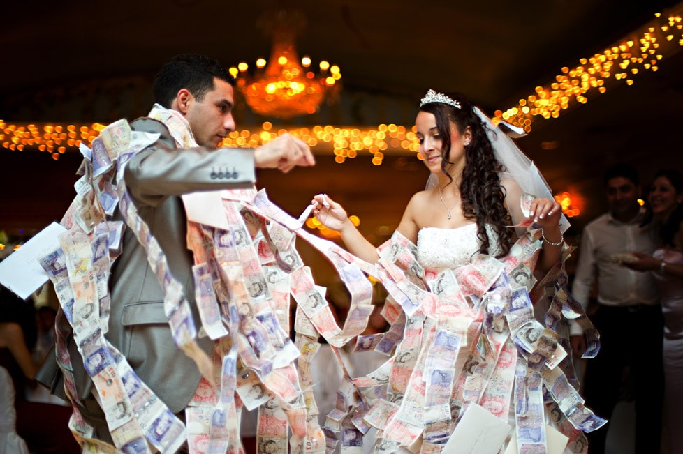Stop paying bride a dollar to dance - 123WeddingCards