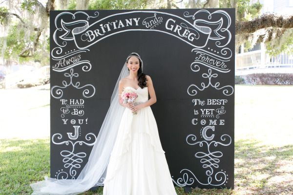 sign board as wedding photo props with cute little message_1